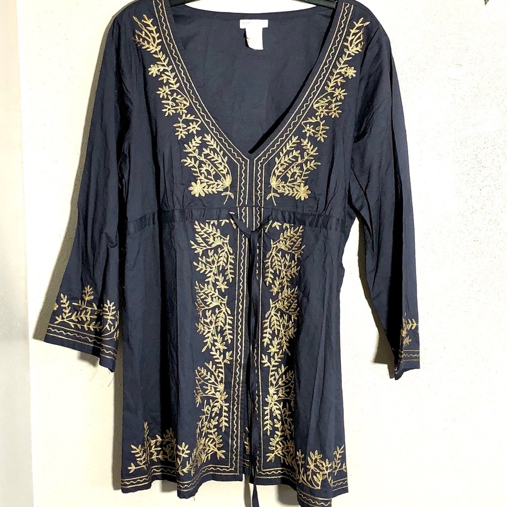 Monroe&Main Navy & Gold Shirt